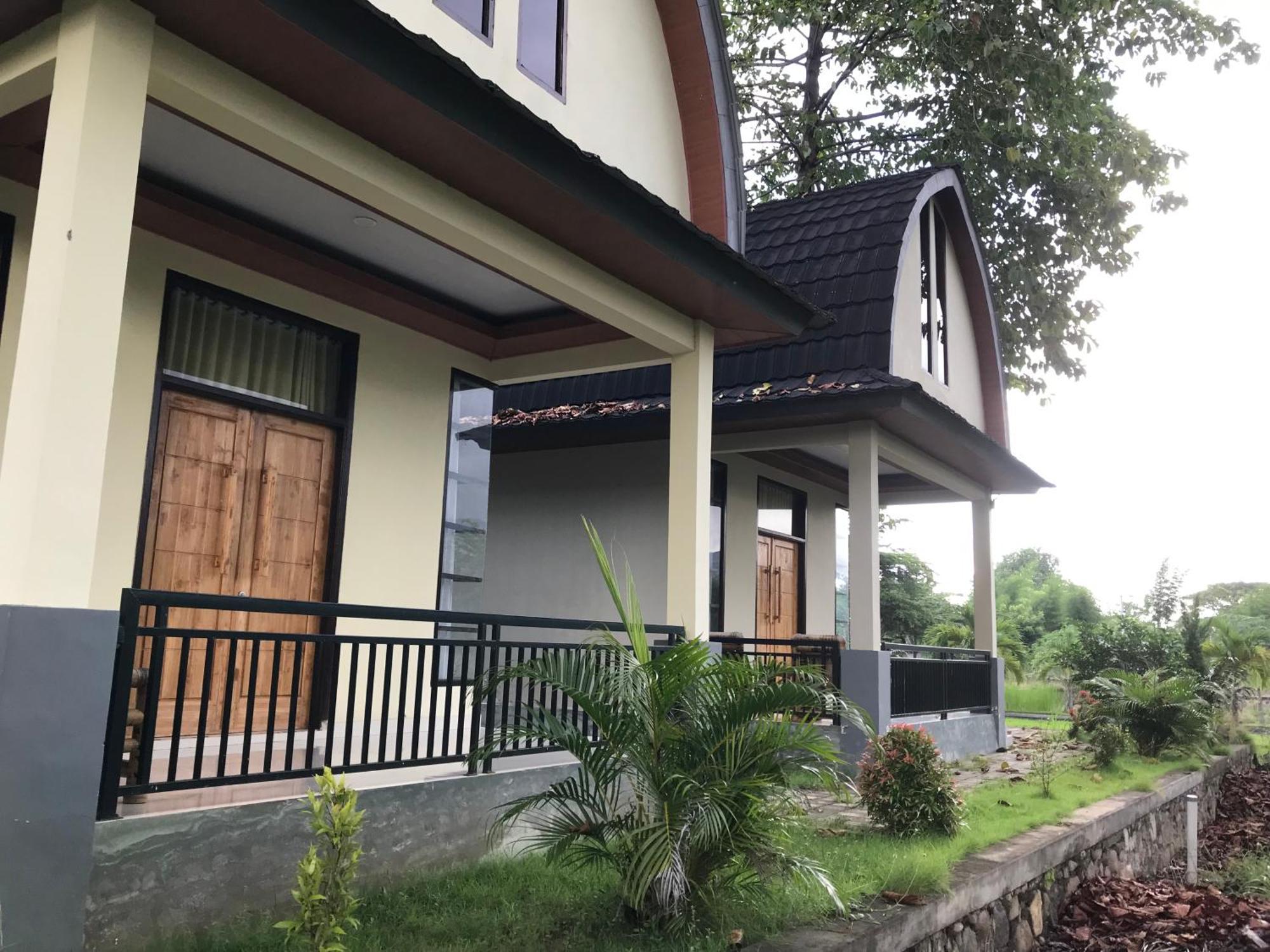 Pohon Purba Resort & Restaurant Labuhan Pandan Exterior foto